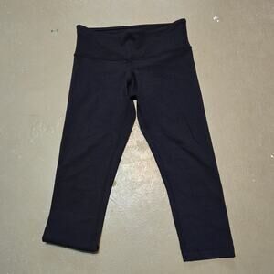 Lululemon Mid Rise‎ Crop Black Athletic Leggings Women's Size 4
